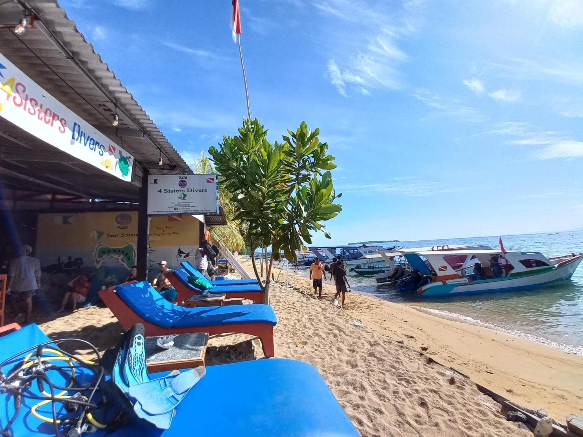 4 Sisters Divers Bunaken Quarto foto